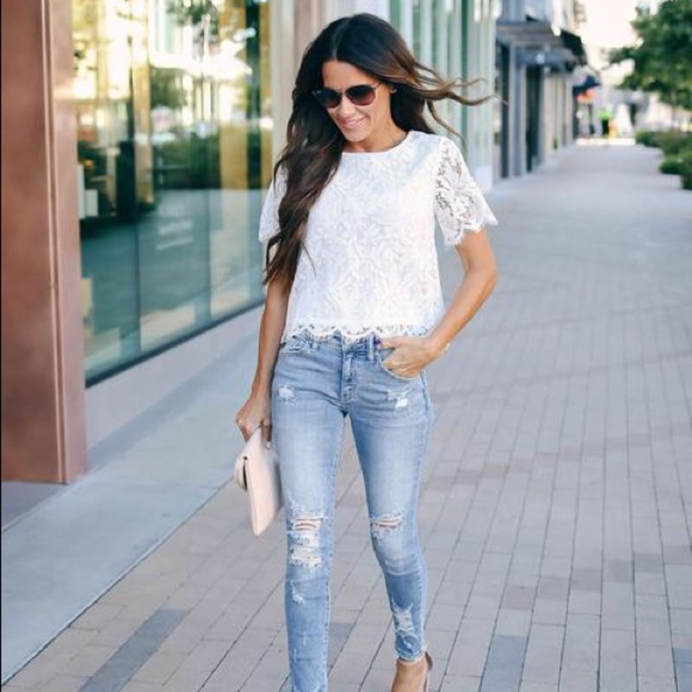 ‘Style File’ Lace Top In White - Picture 7 of 8